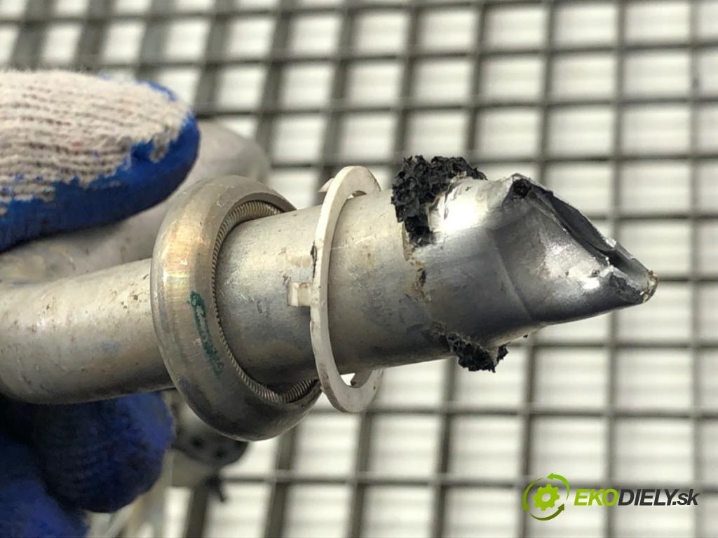 MAZDA CX-7 SUV 2011 120 kW 2.2 MZR-CD AWD (ER10A) 2184 rúrka klimatizace  (Trubka klimatizace)