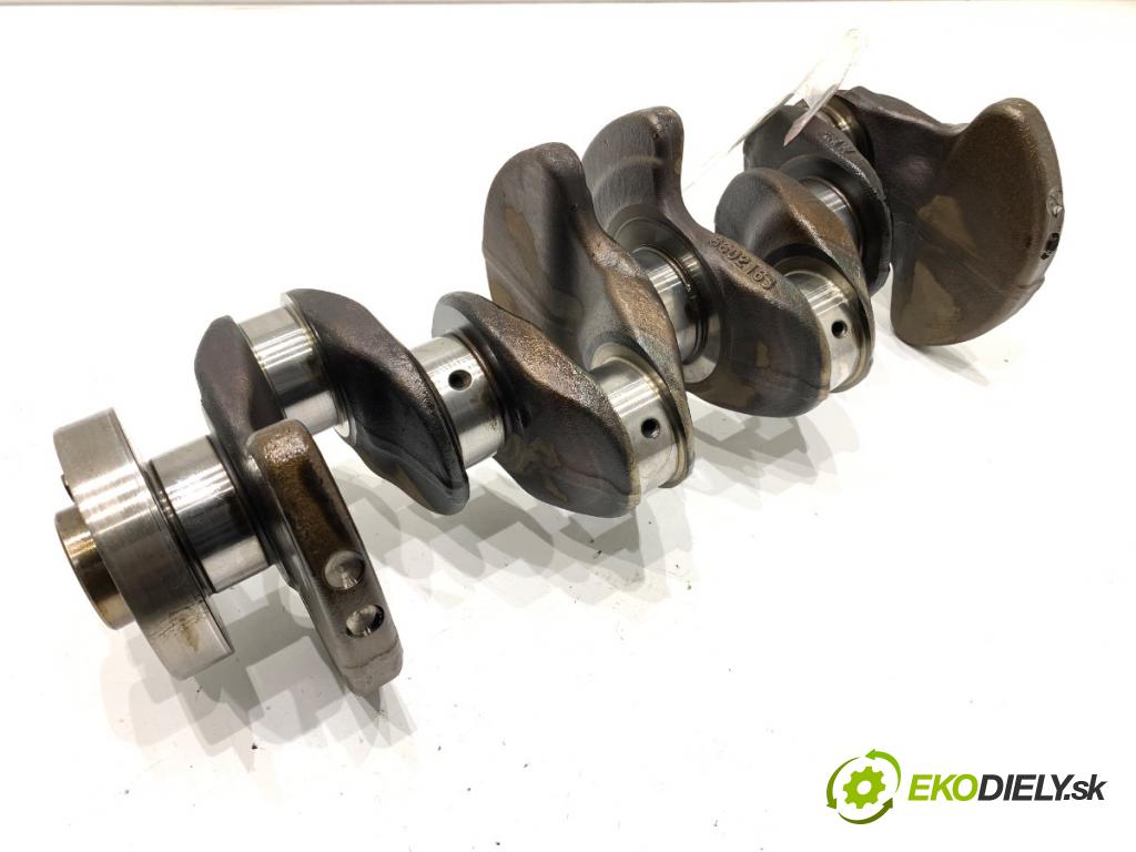 BMW F30 sedan 2016 180 kW 328 i xDrive 1997 Kardaň, hriadeľ KLIKA: 8602163 (Blok motora ostatné)