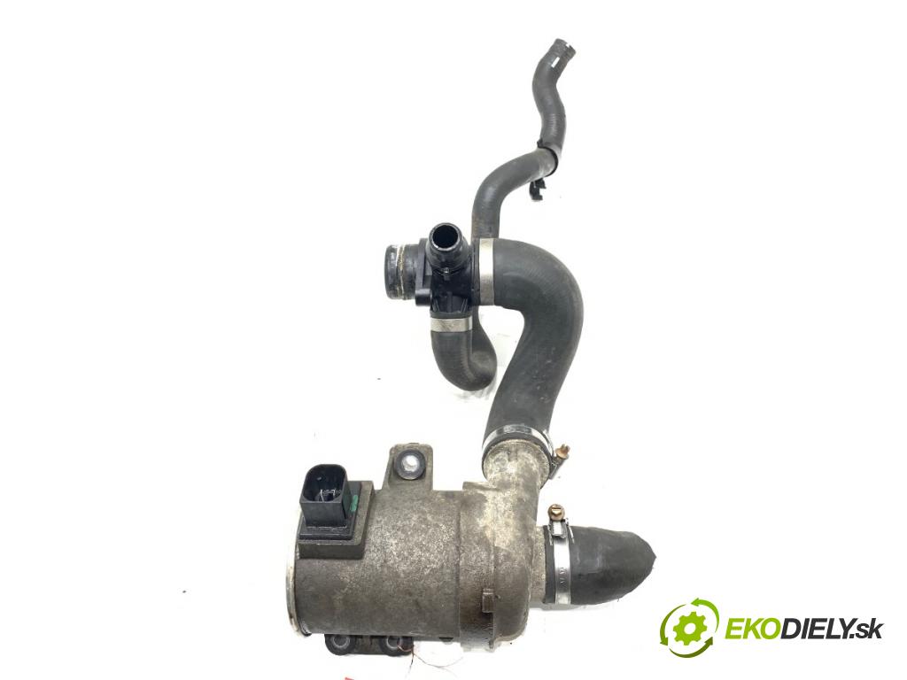 BMW F30 sedan 2016 180 kW 328 i xDrive 1997 Pumpa vody 8625097 (Vodná pumpa)