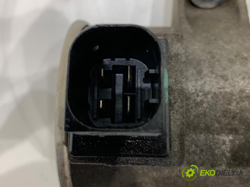 BMW F30 sedan 2016 180 kW 328 i xDrive 1997 Pumpa vody 8625097 (Vodná pumpa)