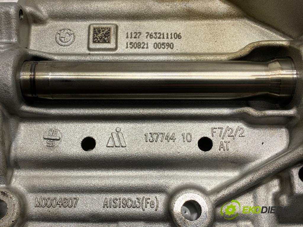 BMW F30 sedan 2016 180 kW 328 i xDrive 1997 Pumpa oleja 7632111 7610378 (Olejová pumpa)