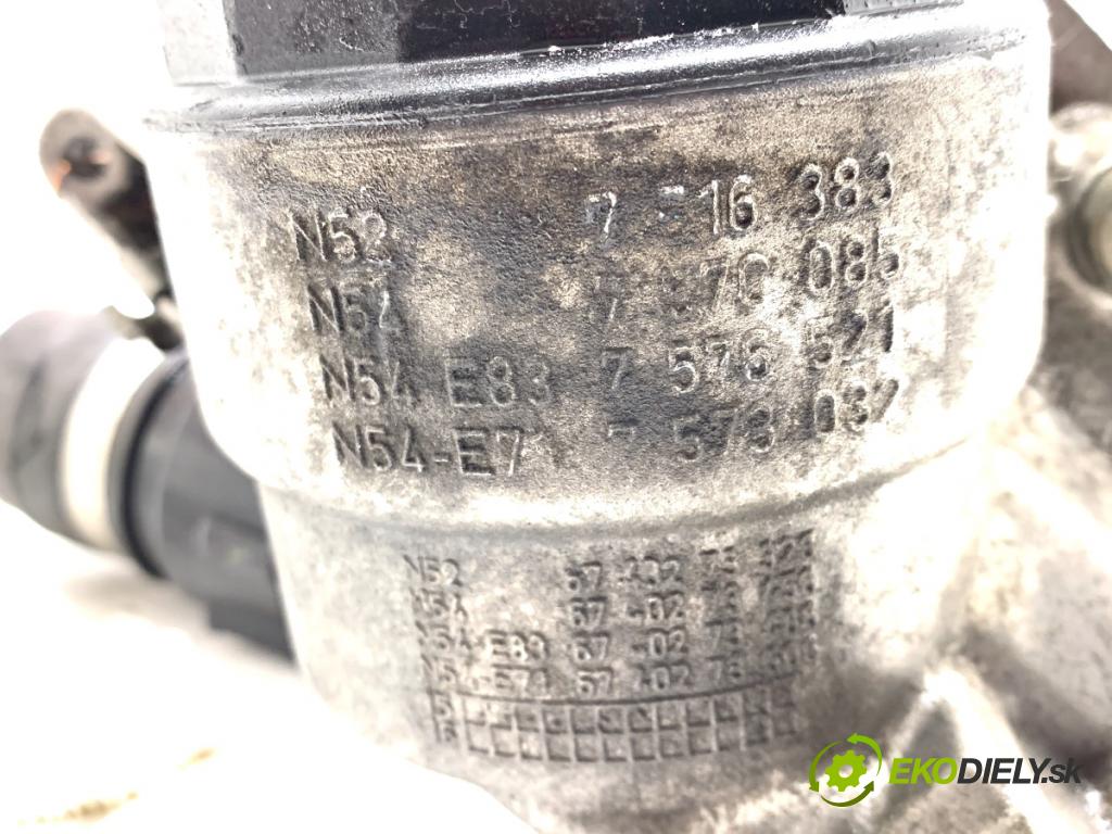 BMW F30 sedan 2016 180 kW 328 i xDrive 1997 Obal filtra oleja 7516383 (Obal olejového filtra)