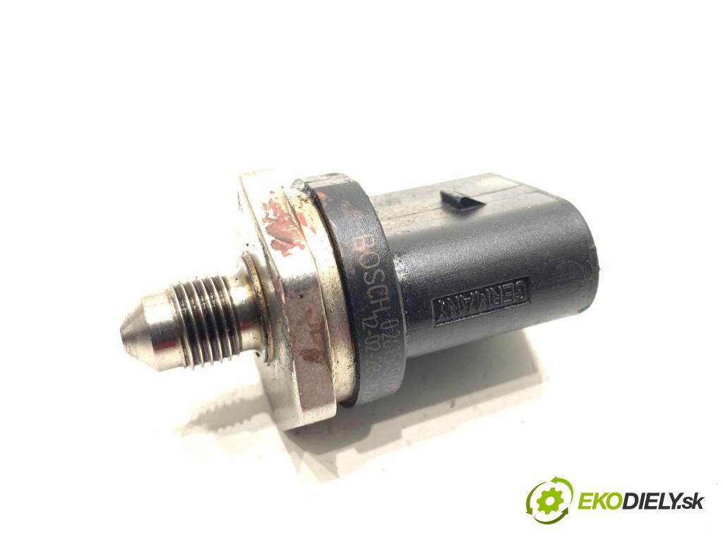 BMW F30 sedan 2016 180 kW 328 i xDrive 1997 Snímač tlaku paliva 0261545072 (Snímač)