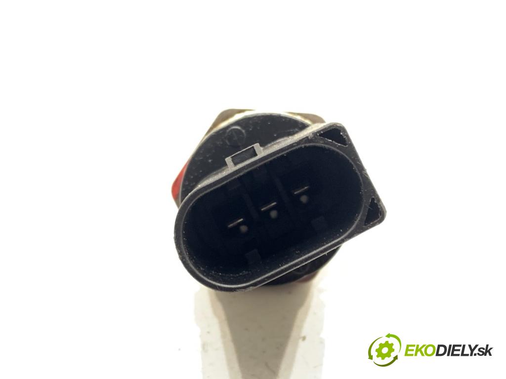 BMW F30 sedan 2016 180 kW 328 i xDrive 1997 Snímač tlaku paliva 0261545072 (Snímač)