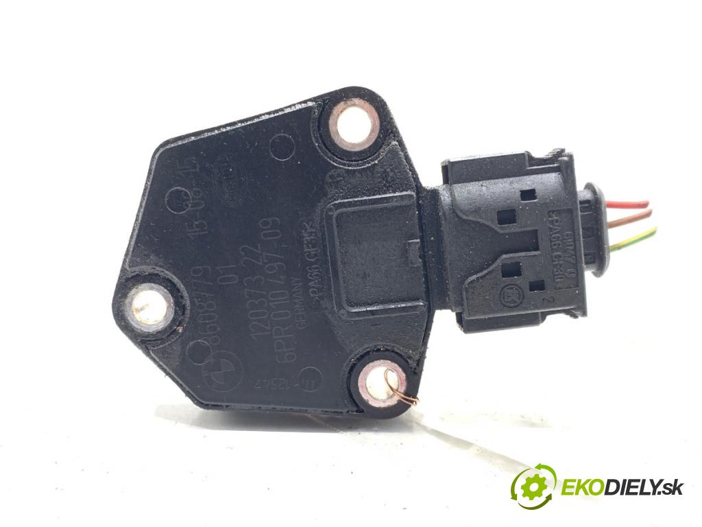 BMW F30 sedan 2016 180 kW 328 i xDrive 1997 Snímač hladiny oleja 8608779 (Snímač)