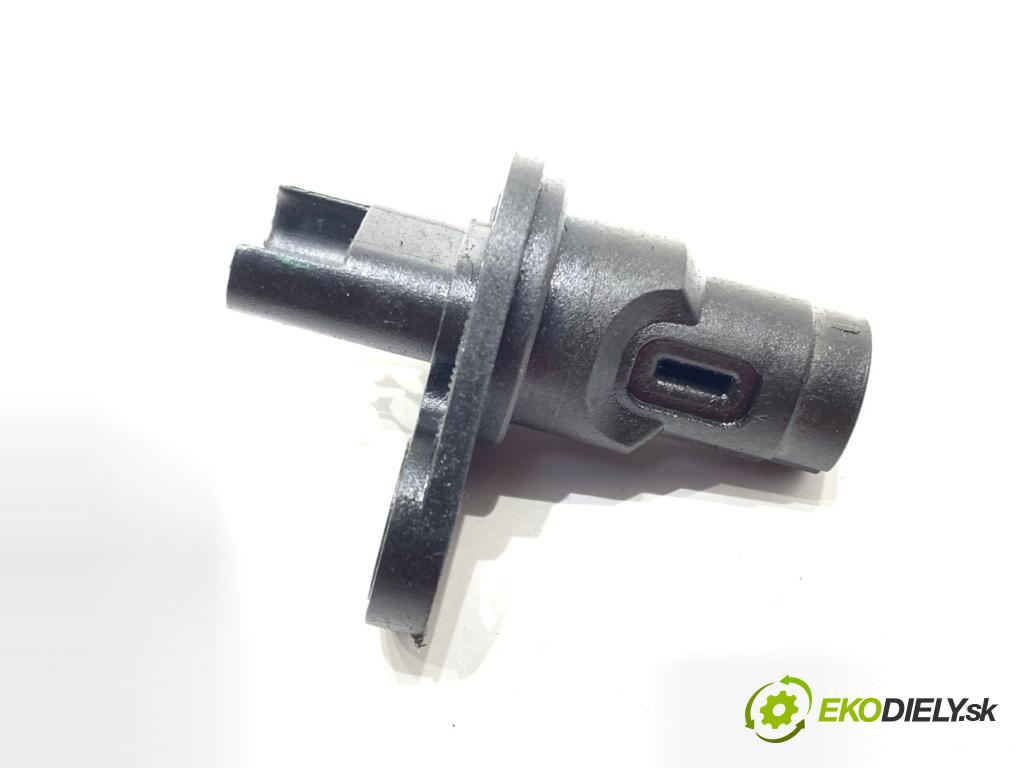 BMW F30 sedan 2016 180 kW 328 i xDrive 1997 Snímač pozície vačkového hriadeľa 7525014 (Snímač polohy kľukového hriadeľa)