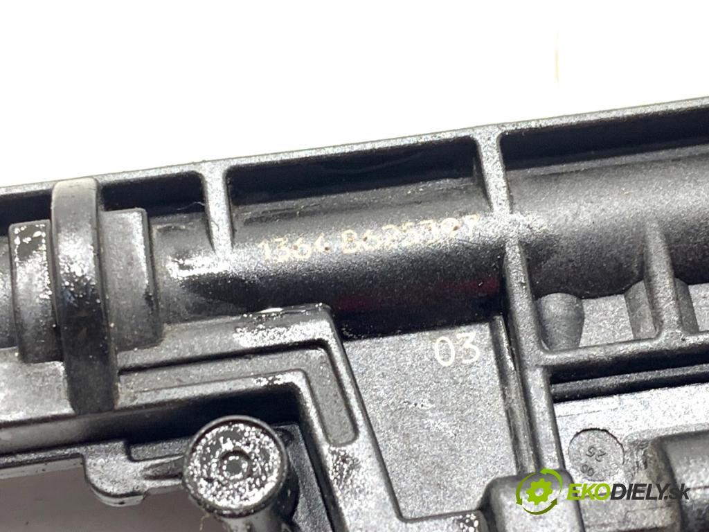 BMW F30 sedan 2016 180 kW 328 i xDrive 1997 vstrekovač 8625397 0261500260 (Vstrekovač paliva)