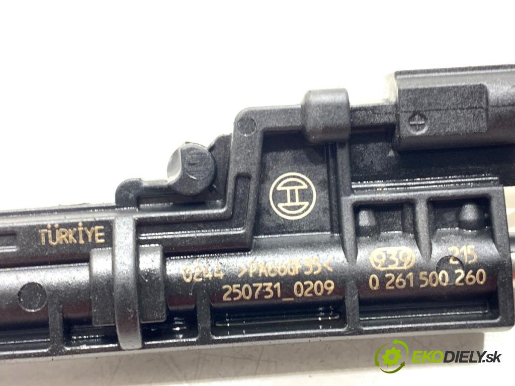 BMW F30 sedan 2016 180 kW 328 i xDrive 1997 vstrekovač 8625397 0261500260 (Vstrekovač paliva)