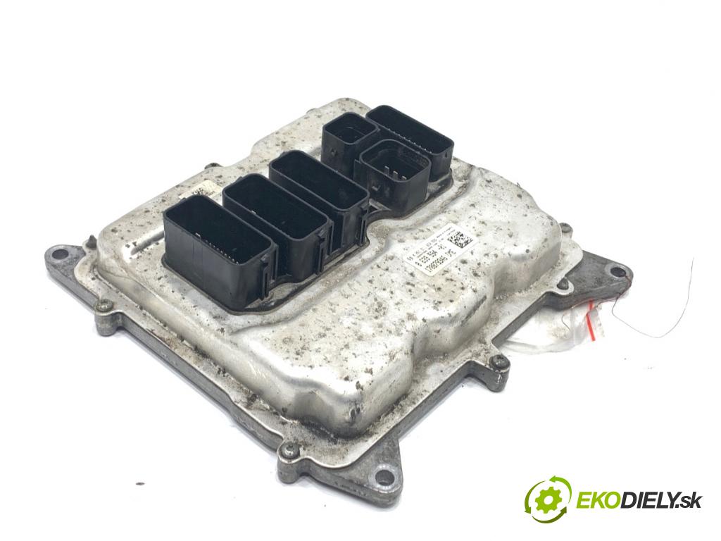 BMW F30 sedan 2016 180 kW 328 i xDrive 1997 riadiaca jednotka Motor 8639594 0261911652 (Riadiaca jednotka)