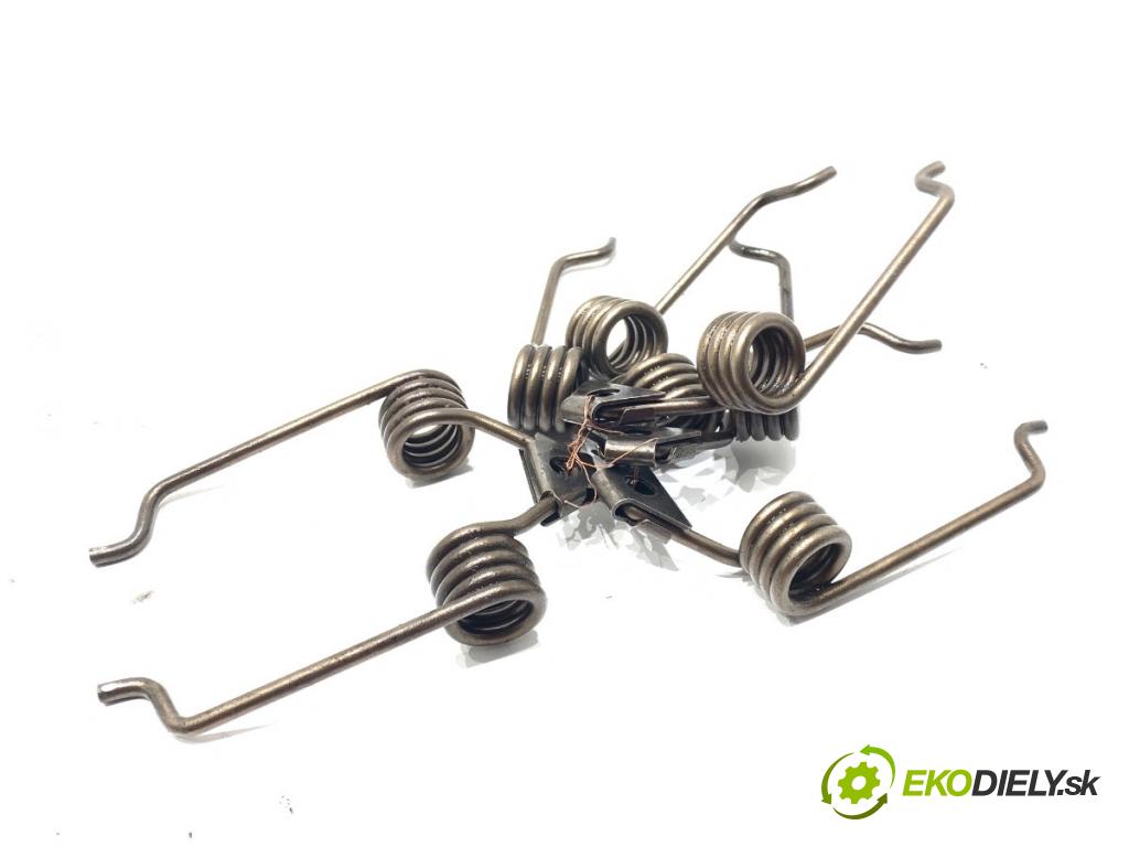 BMW F30 sedan 2016 180 kW 328 i xDrive 1997 vačkového hřídele 4SZT 