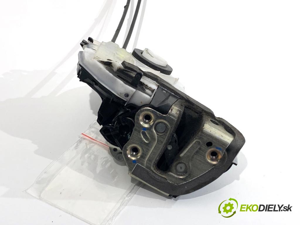 TOYOTA AYGO II liftback 2016 51 kW 1.0 (KGB40) 998 zámok Dvere pravy zad 