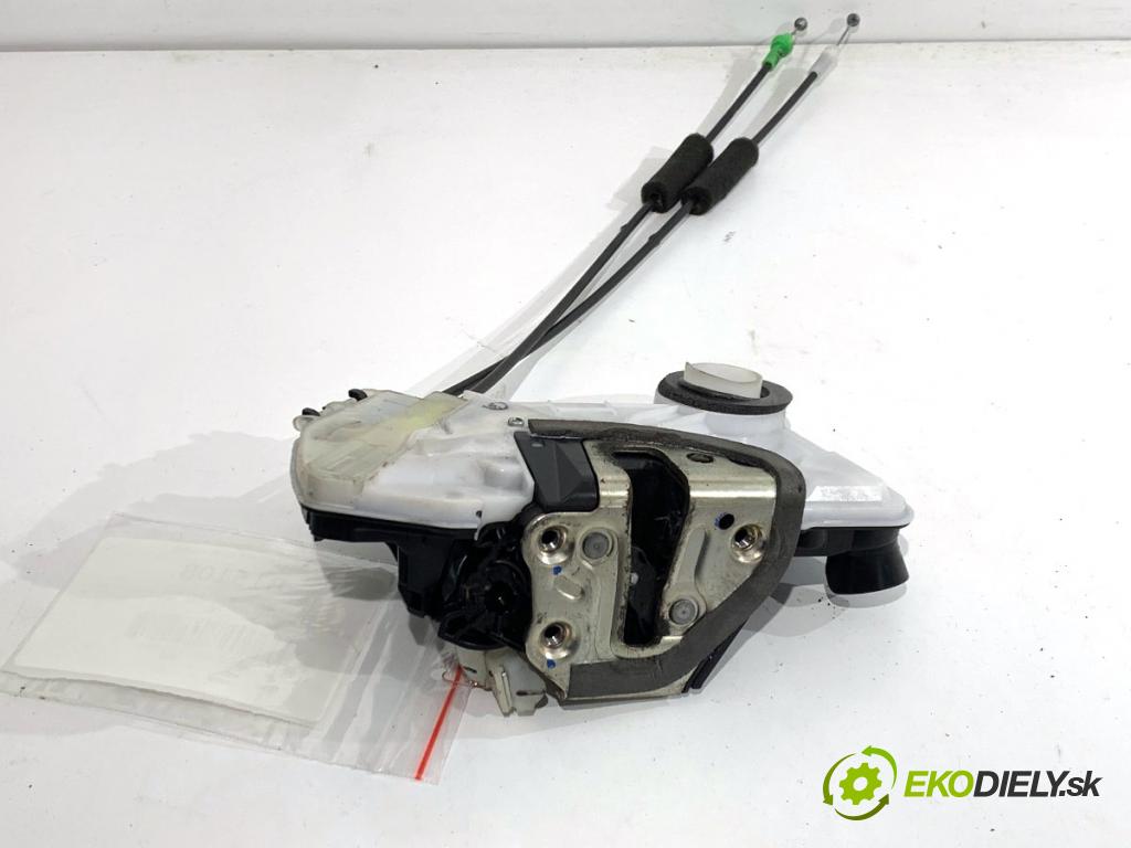 TOYOTA AYGO II liftback 2016 51 kW 1.0 (KGB40) 998 zámok Dvere pravy predný 
