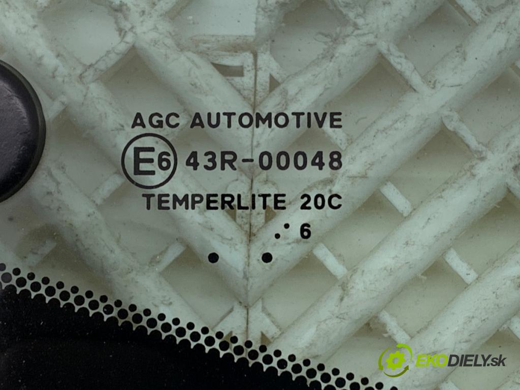 TOYOTA AYGO II liftback 2016 51 kW 1.0 (KGB40) 998 Okno pravy zad