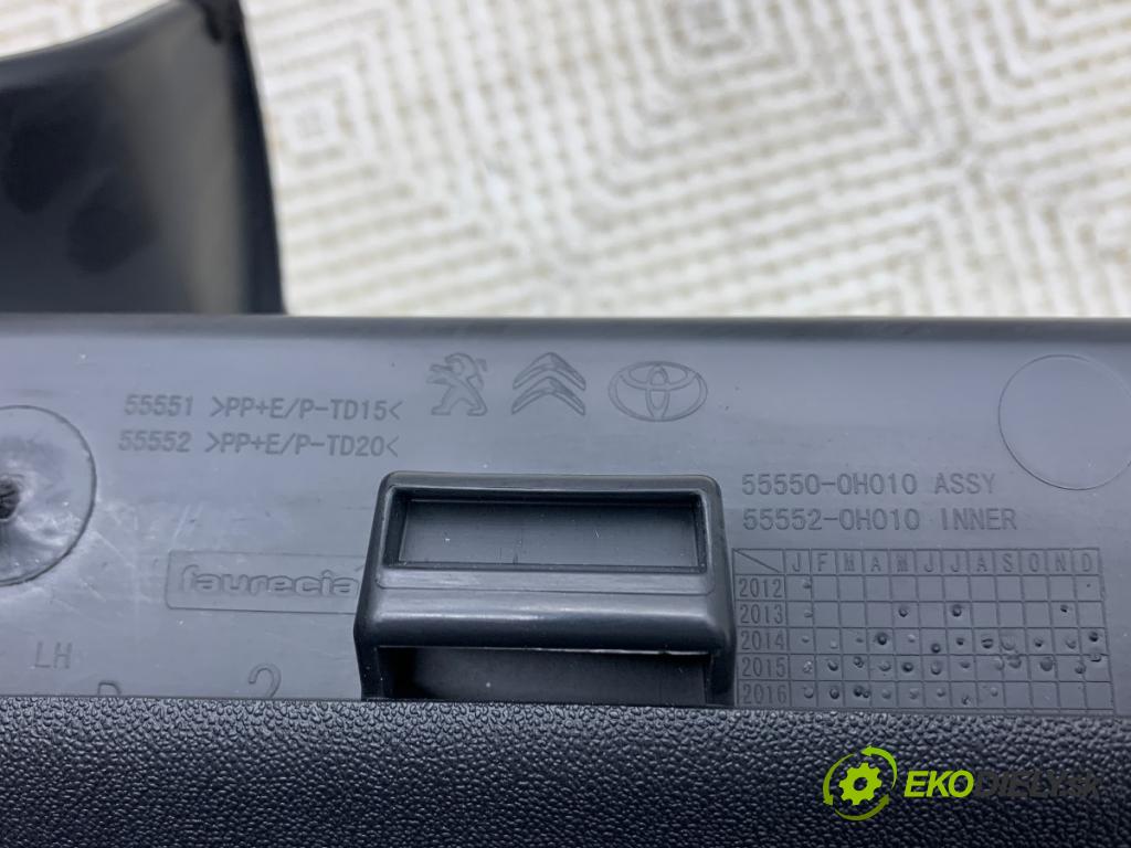 TOYOTA AYGO II liftback 2016 51 kW 1.0 (KGB40) 998 Priehradka, kastlík spolujazdca 55550-0H010 (Priehradka (kastlík))