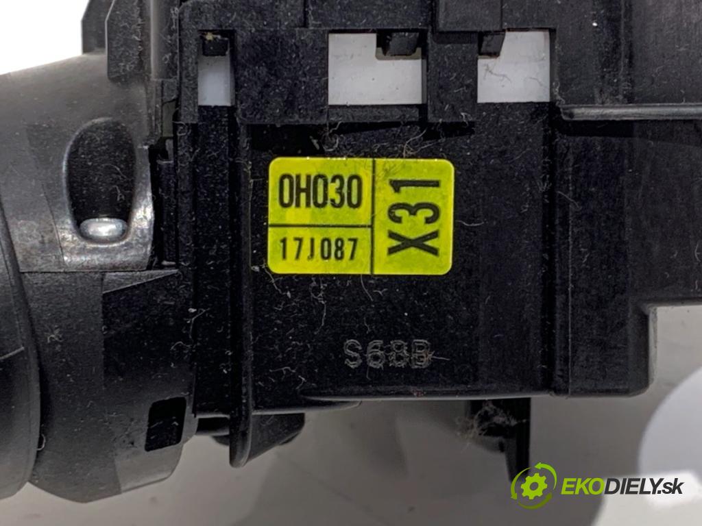 TOYOTA AYGO II liftback 2016 51 kW 1.0 (KGB40) 998 Prepínač kombinovaný 0H030-17J087 (Prepínacie páčky pod volantom)