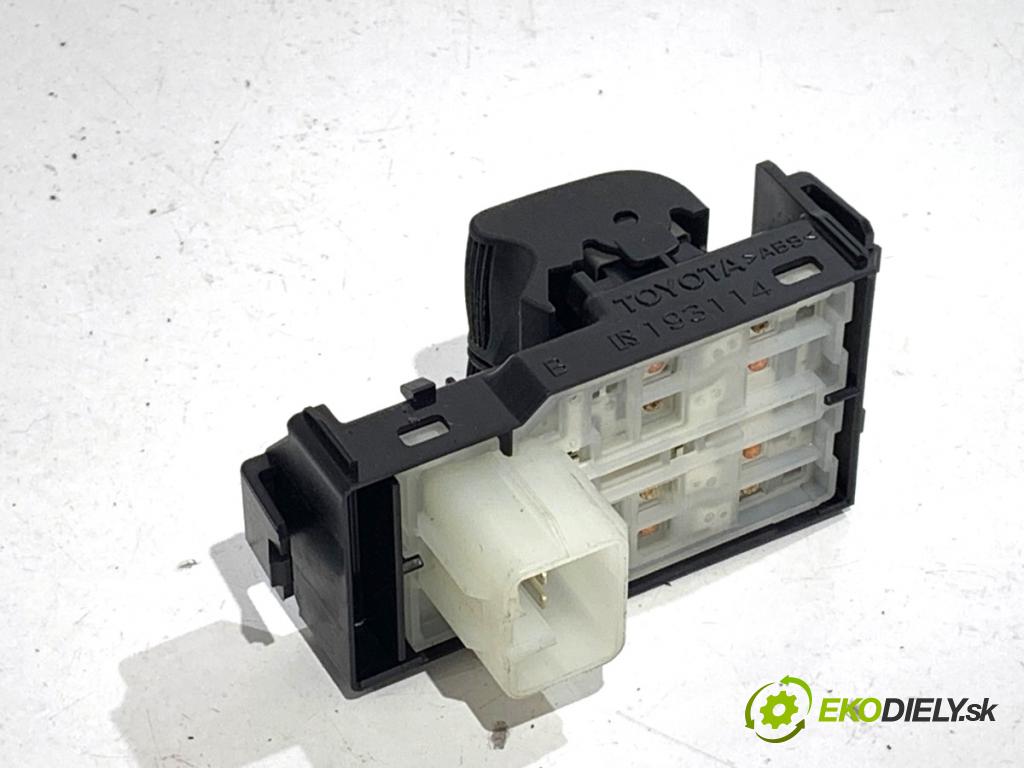 TOYOTA AYGO II liftback 2016 51 kW 1.0 (KGB40) 998 Prepínač okien  (Prepínacie páčky pod volantom)