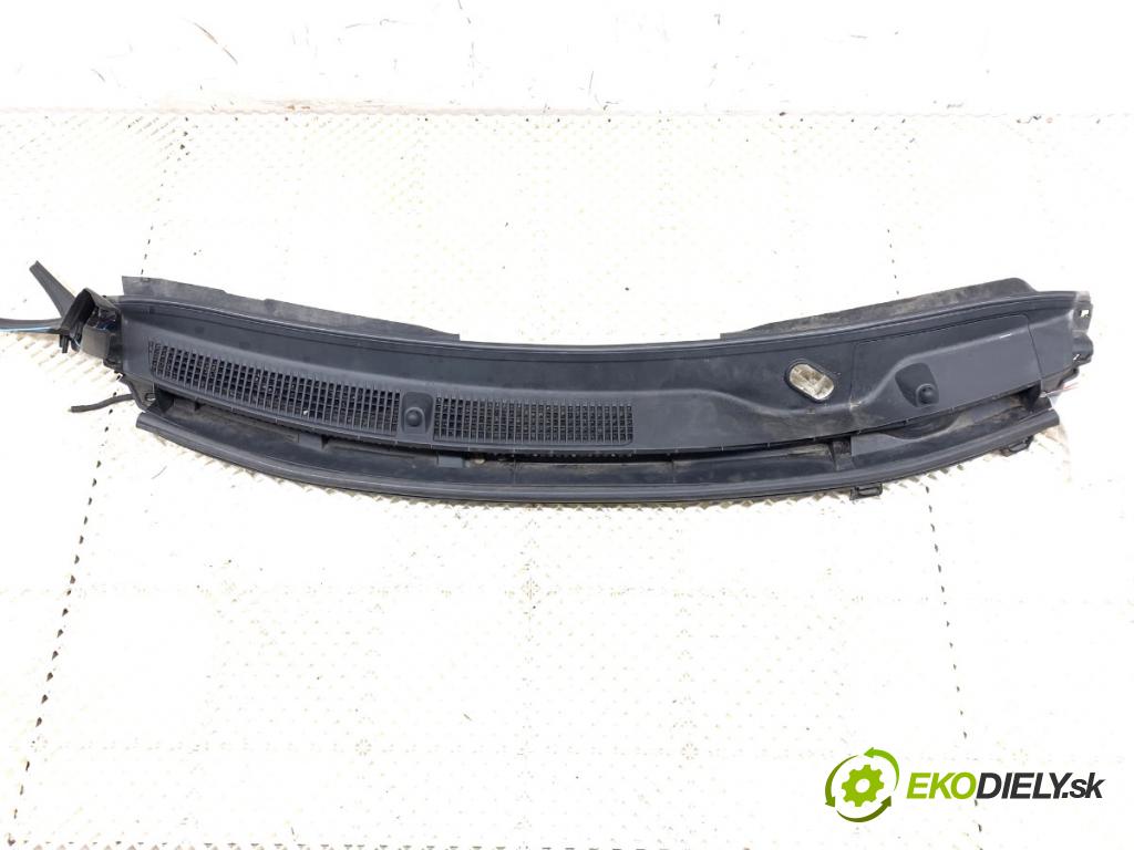 TOYOTA AYGO II liftback 2016 51 kW 1.0 (KGB40) 998 Torpédo, plast pod čelné okno 55781-0H080 (Torpédo (plast pod čelným sklom))