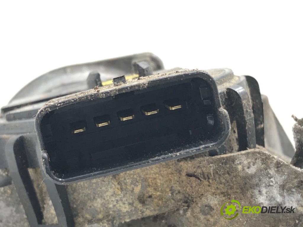 TOYOTA AYGO II liftback 2016 51 kW 1.0 (KGB40) 998 Mechanizmus stieračov predný 85010-0H030 (Motorček stieračov predný)