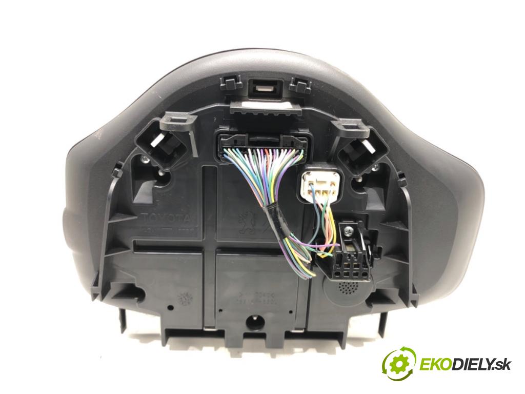 TOYOTA AYGO II liftback 2016 51 kW 1.0 (KGB40) 998 Prístrojovka 69144-4400U (Prístrojová doska)