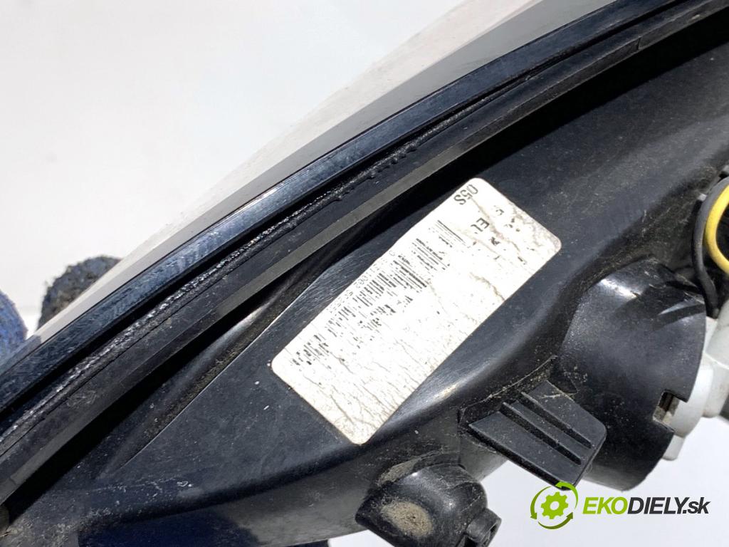 TOYOTA AYGO II liftback 2016 51 kW 1.0 (KGB40) 998 Svetlo pravy zad