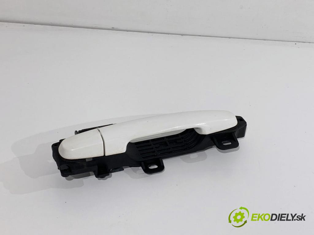 TOYOTA AYGO II liftback 2016 51 kW 1.0 (KGB40) 998 Kľučka vonkajšia pravy predný 