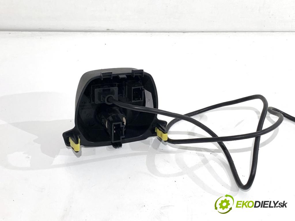TOYOTA AYGO II liftback 2016 51 kW 1.0 (KGB40) 998 HNÍZDO: USB 55477-0H010