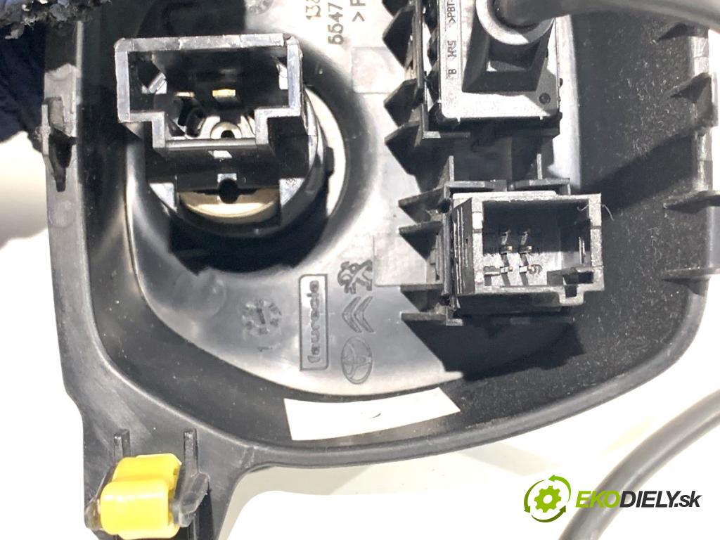 TOYOTA AYGO II liftback 2016 51 kW 1.0 (KGB40) 998 HNÍZDO: USB 55477-0H010