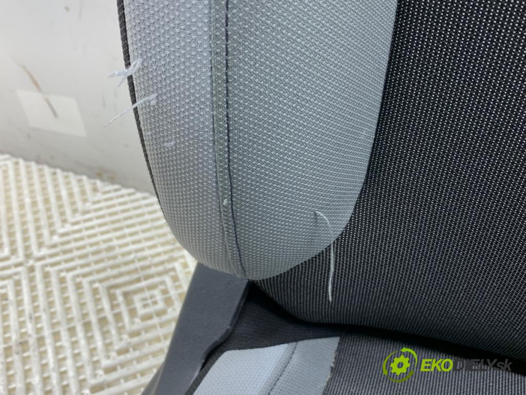 TOYOTA AYGO II liftback 2016 51 kW 1.0 (KGB40) 998 Sedadlo pravy predný