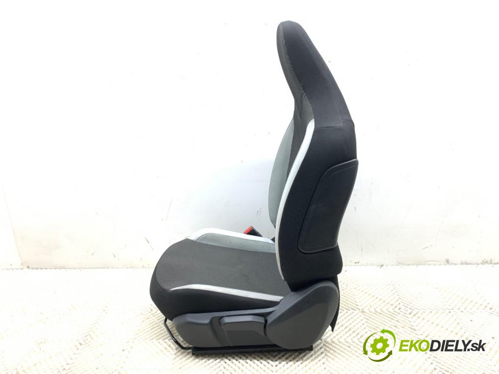 TOYOTA AYGO II liftback 2016 51 kW 1.0 (KGB40) 998 Sedadlo ľavy predný