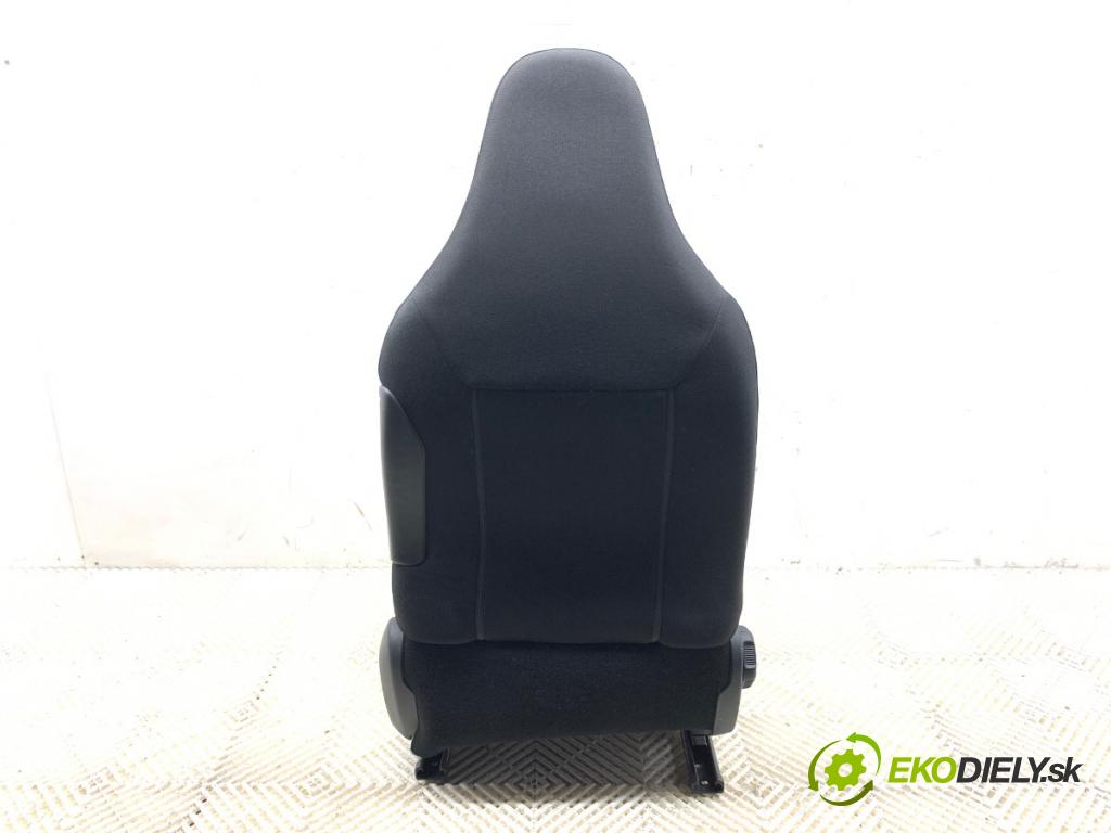 TOYOTA AYGO II liftback 2016 51 kW 1.0 (KGB40) 998 Sedadlo ľavy predný