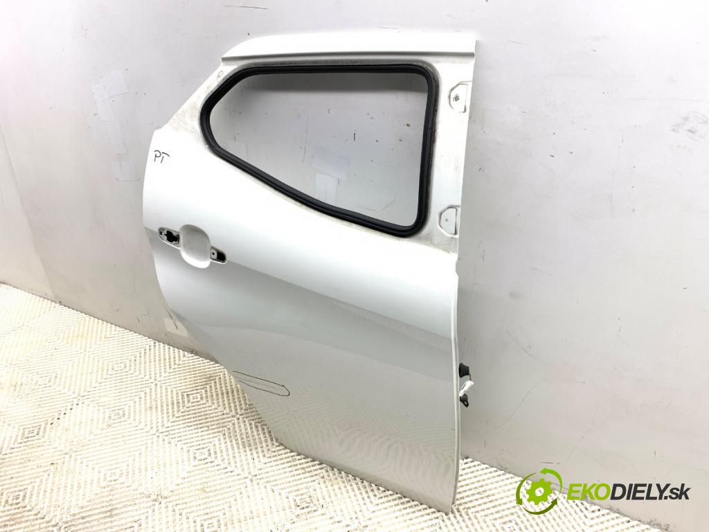 TOYOTA AYGO II liftback 2016 51 kW 1.0 (KGB40) 998 Dvere pravy zad