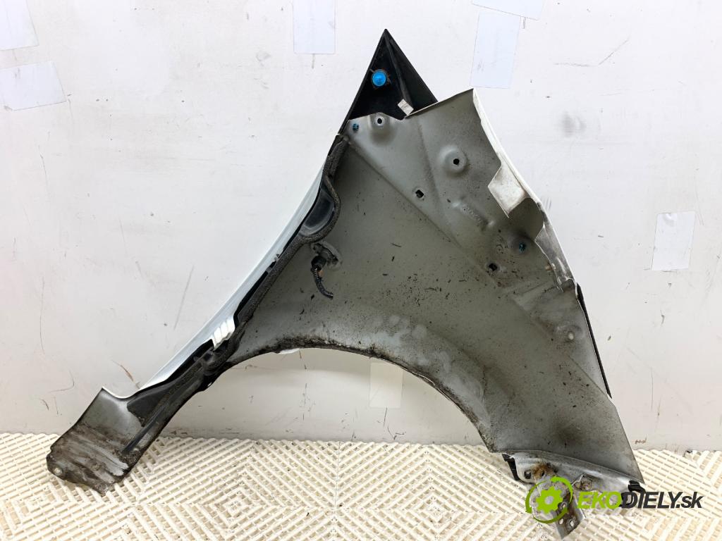 TOYOTA AYGO II liftback 2016 51 kW 1.0 (KGB40) 998 Blatník ľavy predný