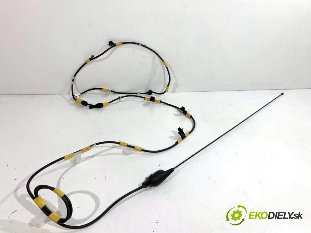 TOYOTA AYGO II liftback 2016 51 kW 1.0 (KGB40) 998 ANTENA 
