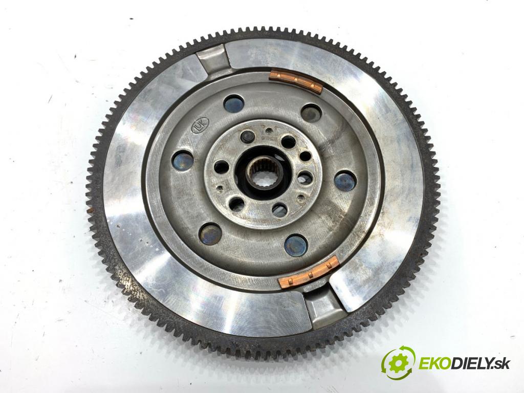 RENAULT CLIO V liftback 2022 69 kW 1.6 E-TECH 145 (B7MU) 1598 koleso dvojhmota 123104580R