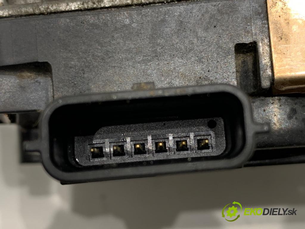 RENAULT CLIO V liftback 2022 69 kW 1.6 E-TECH 145 (B7MU) 1598 Škrtiaca klapka  (Škrtiaca klapka)