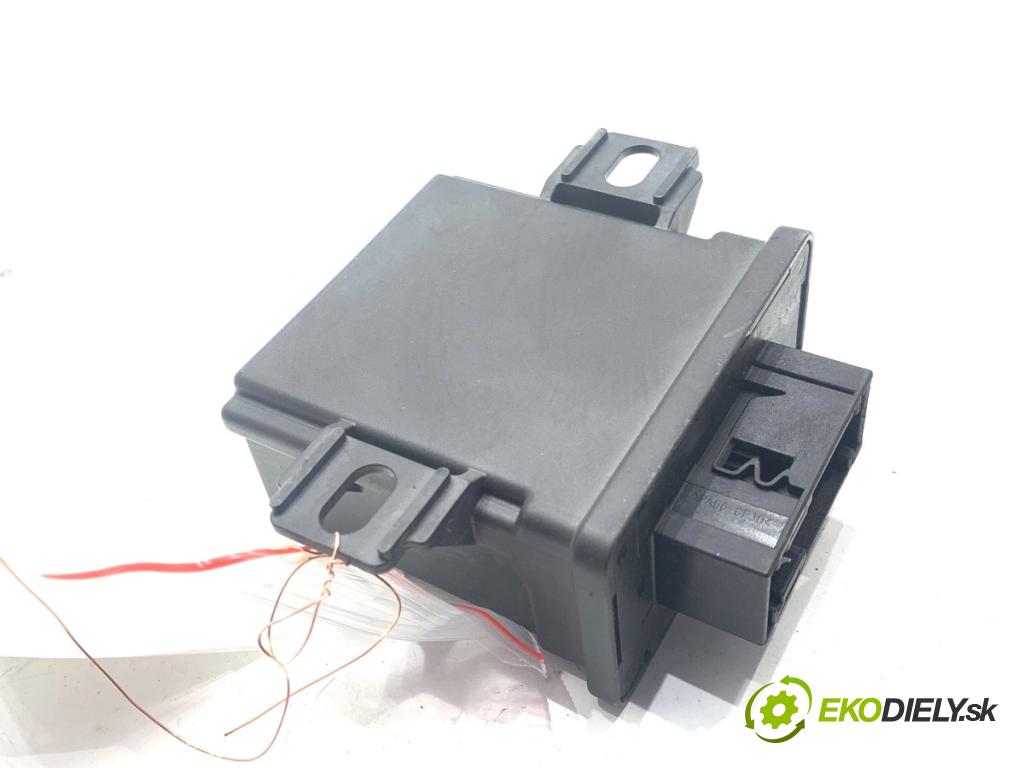 VW PASSAT B8 Kombi 2016 140 kW 2.0 TDI 1968 Modul svetiel 7P6907357C (Riadiaca jednotka ostatné)