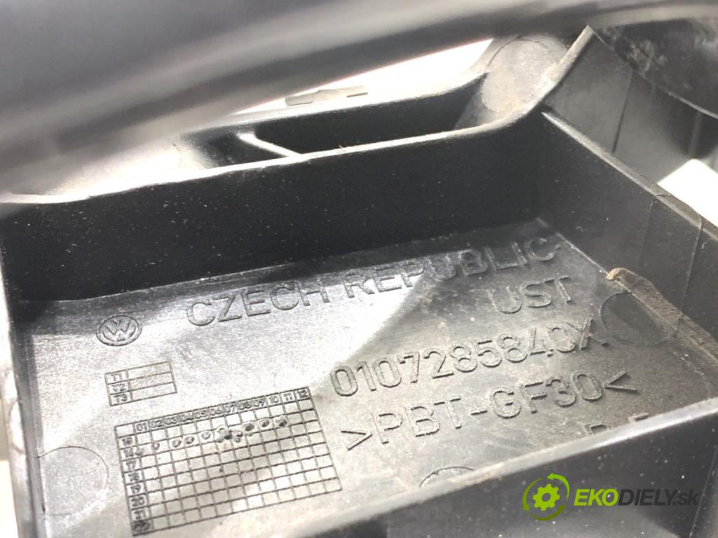 VW PASSAT B8 Kombi 2016 140 kW 2.0 TDI 1968 Kľučka vonkajšia pravy predný