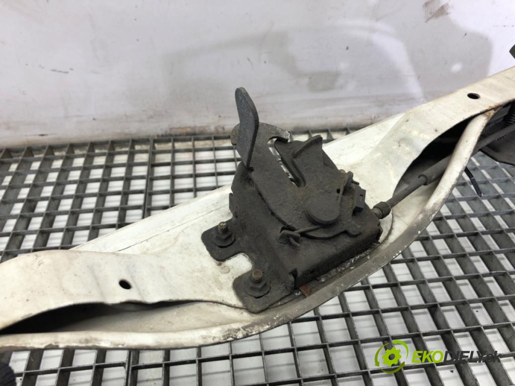 CITROEN NEMO Nadwozie pełne/minivan 2008 54 kW 1.4 1360 držák přední část  (Přední výztuha)