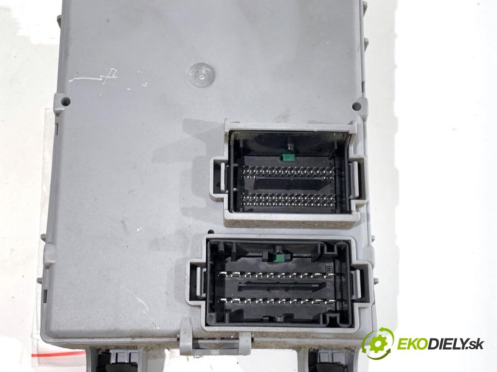 CITROEN NEMO Nadwozie pełne/minivan 2008 54 kW 1.4 1360 modul BSI 01353007080 (Pojistková skříňka)