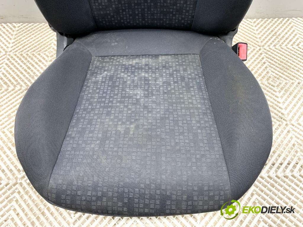 CITROEN NEMO Nadwozie pełne/minivan 2008 54 kW 1.4 1360 Sedadlo pravy predný