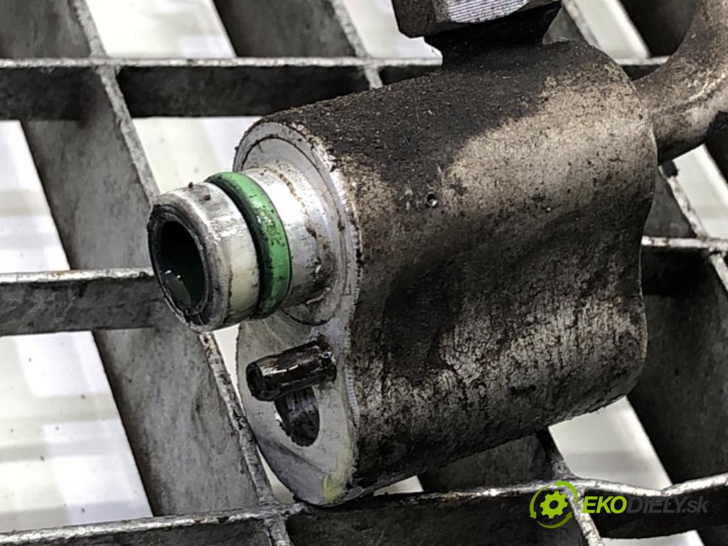 VW GOLF V liftback 2006 103 kW 2.0 TDI 1968 rúrka klimatizácie 1K0820741BD (Rúrka klimatizácie)