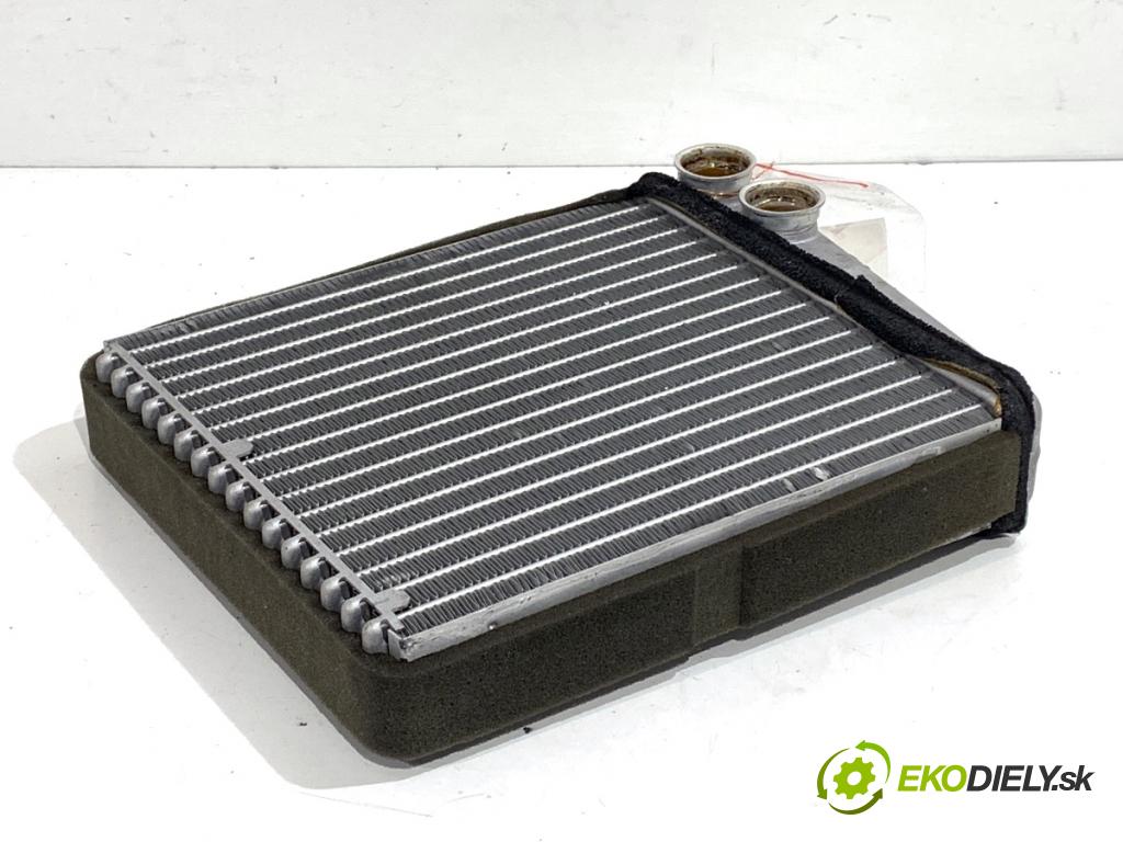 VW GOLF V liftback 2006 103 kW 2.0 TDI 1968 topné těleso radiátor topení 1K0819031A (Radiátor topení)