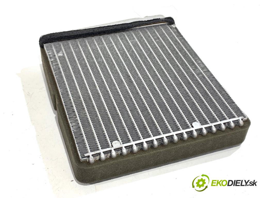 VW GOLF V liftback 2006 103 kW 2.0 TDI 1968 topné těleso radiátor topení 1K0819031A (Radiátor topení)