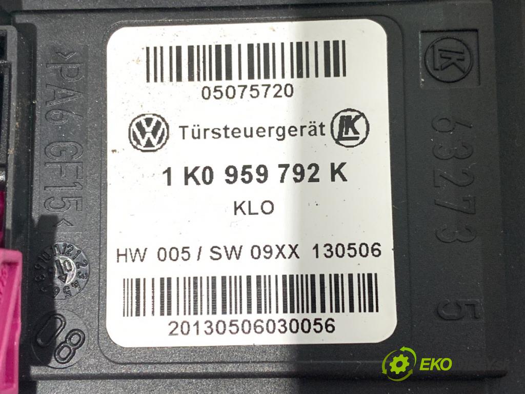 VW GOLF V liftback 2006 103 kW 2.0 TDI 1968 Motor sťahovania okna pravy predný 1K0959792K