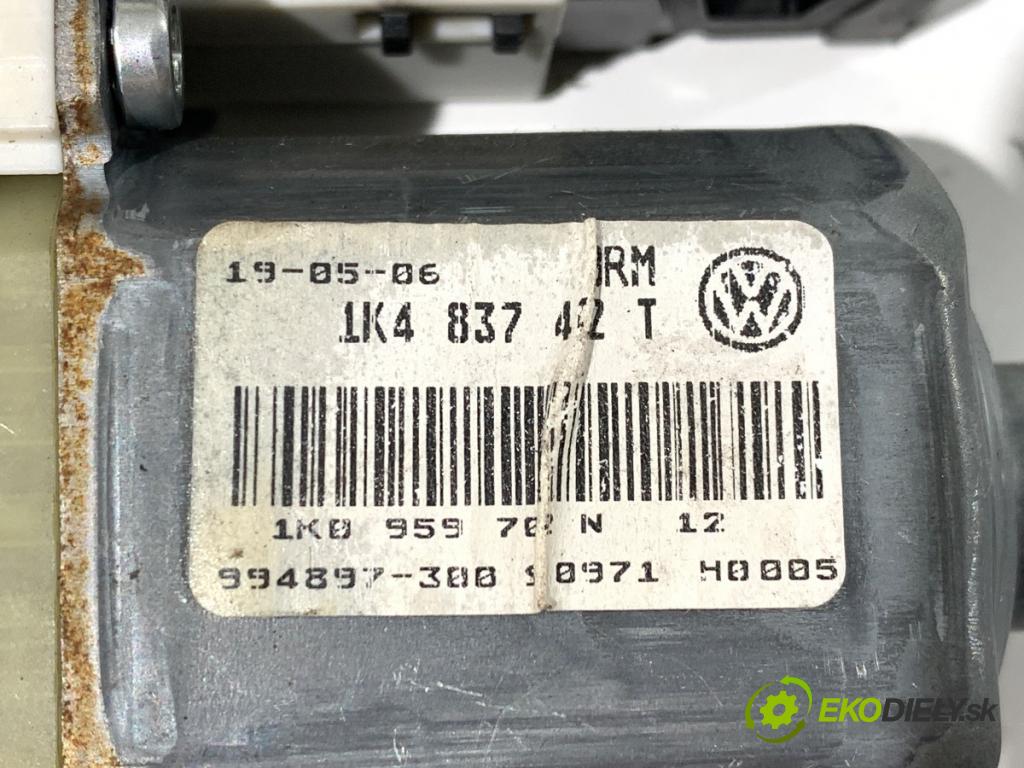 VW GOLF V liftback 2006 103 kW 2.0 TDI 1968 motor sťahovaní okna pravý přední část 1K0959792K