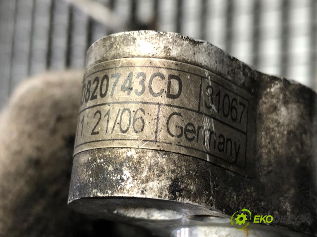 VW GOLF V liftback 2006 103 kW 2.0 TDI 1968 rúrka klimatizácie 1K0820743CD (Rúrka klimatizácie)