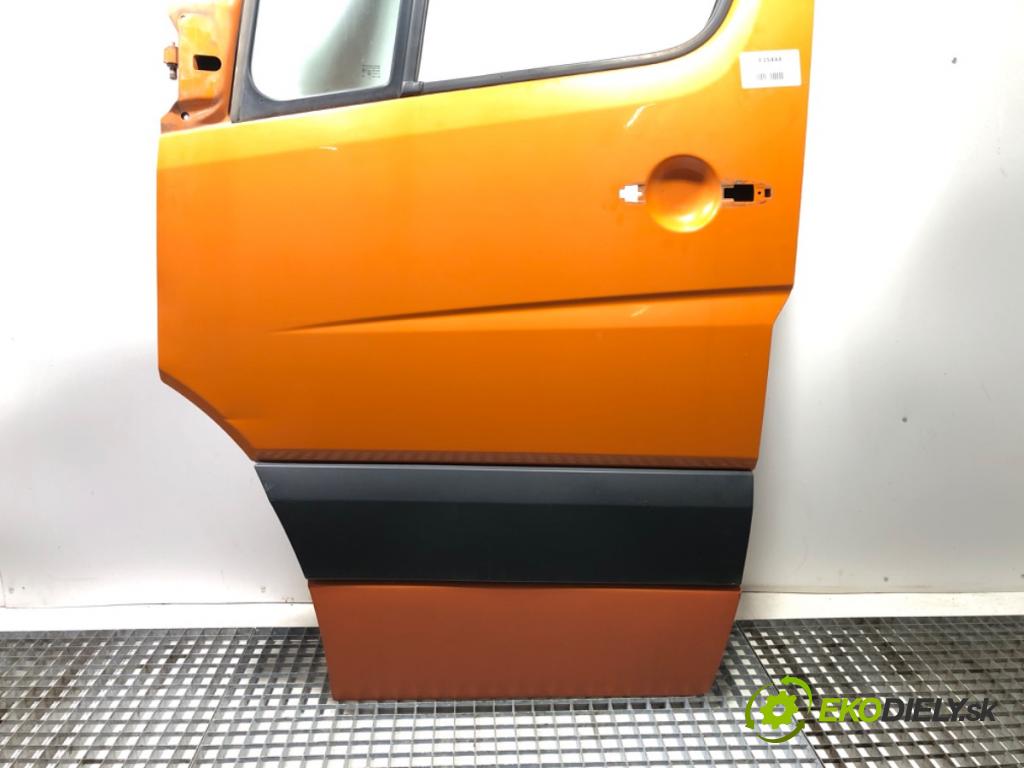 VW CARFTER 30 35 Autobus 2010 120 kW 2.5 TDI 2461 Dvere ľavy predný