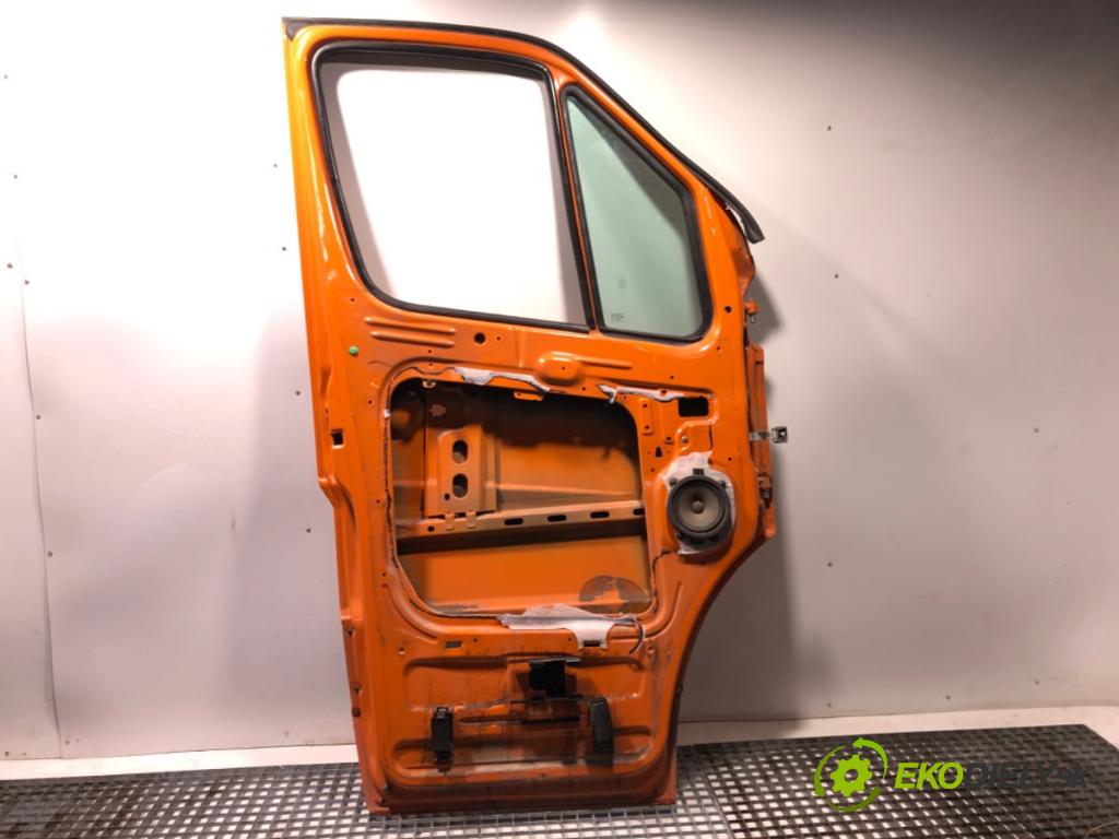VW CARFTER 30 35 Autobus 2010 120 kW 2.5 TDI 2461 Dvere ľavy predný