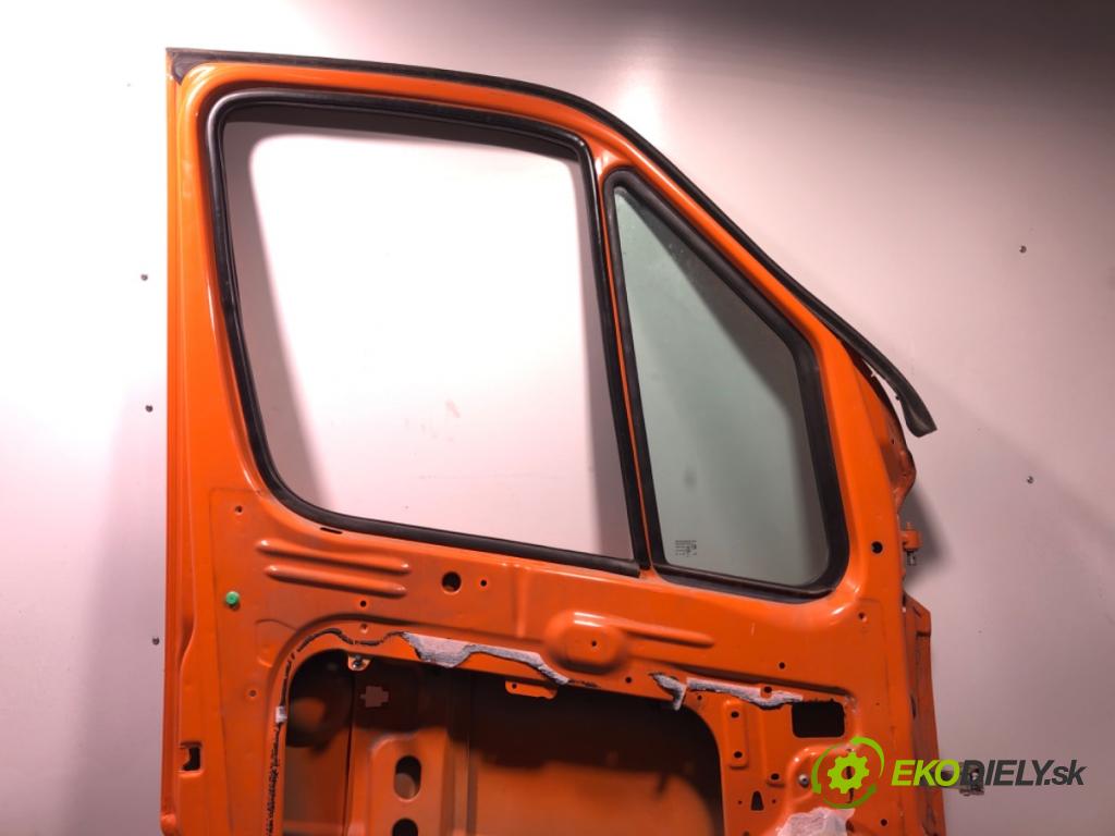 VW CARFTER 30 35 Autobus 2010 120 kW 2.5 TDI 2461 Dvere ľavy predný