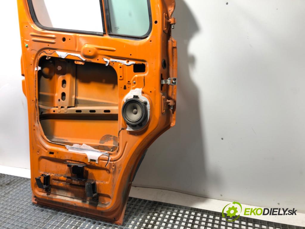 VW CARFTER 30 35 Autobus 2010 120 kW 2.5 TDI 2461 Dvere ľavy predný